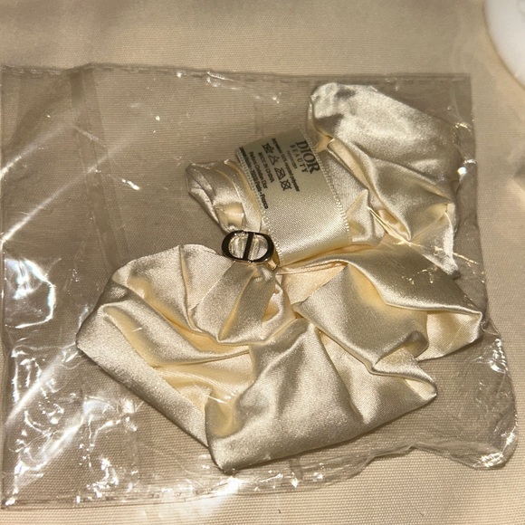 Dior Beauty CD Scrunchie NEW!!